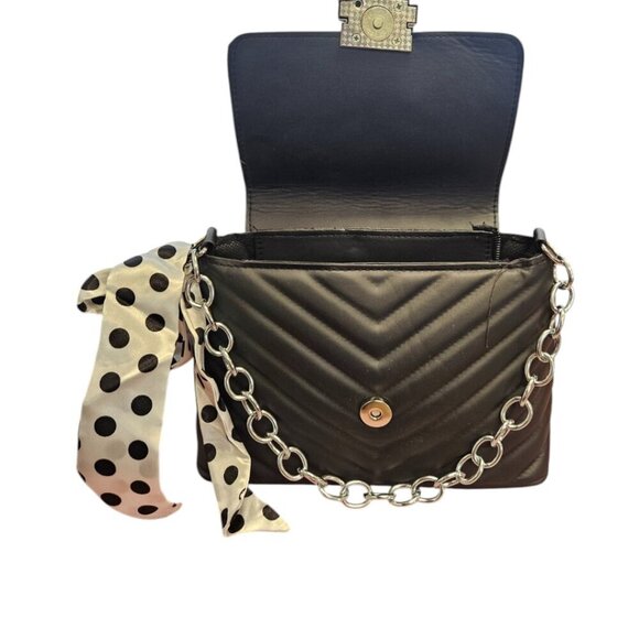 Black Sophisticated Versatile Quilted Style Shoulder Bag with detachable… - Picture 6 of 9